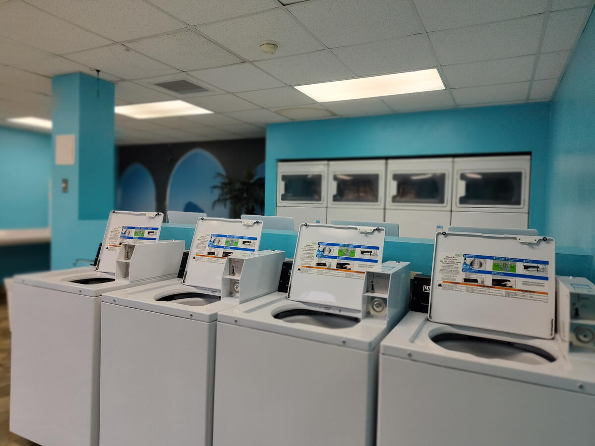 Beautifully Renovated Laundry Facility